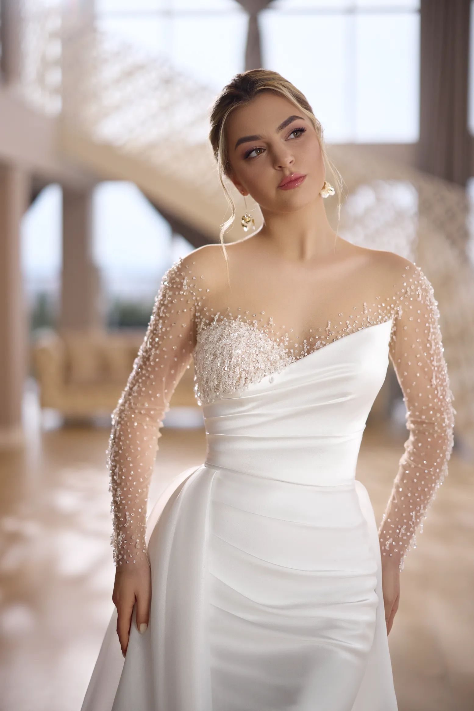 Brautkleid ivory aus Mikado Seide und Glitzersteinen